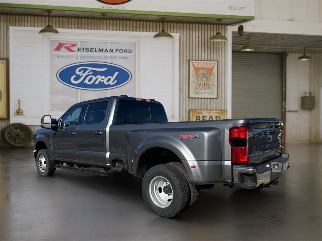2026 Ford Super Duty F-350® XLT