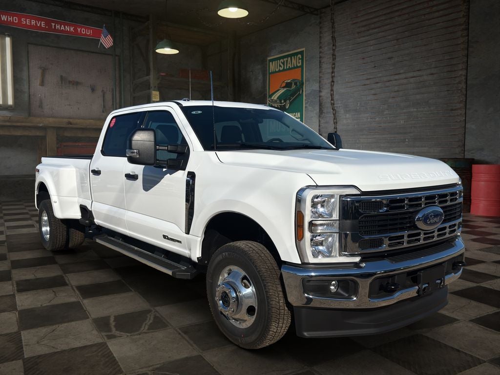 2026 Ford Super Duty F-350® XLT