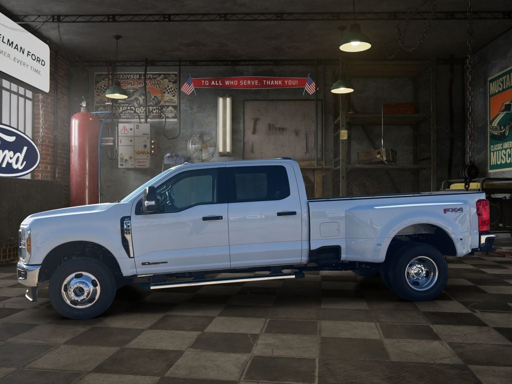 2026 Ford Super Duty F-350® XLT