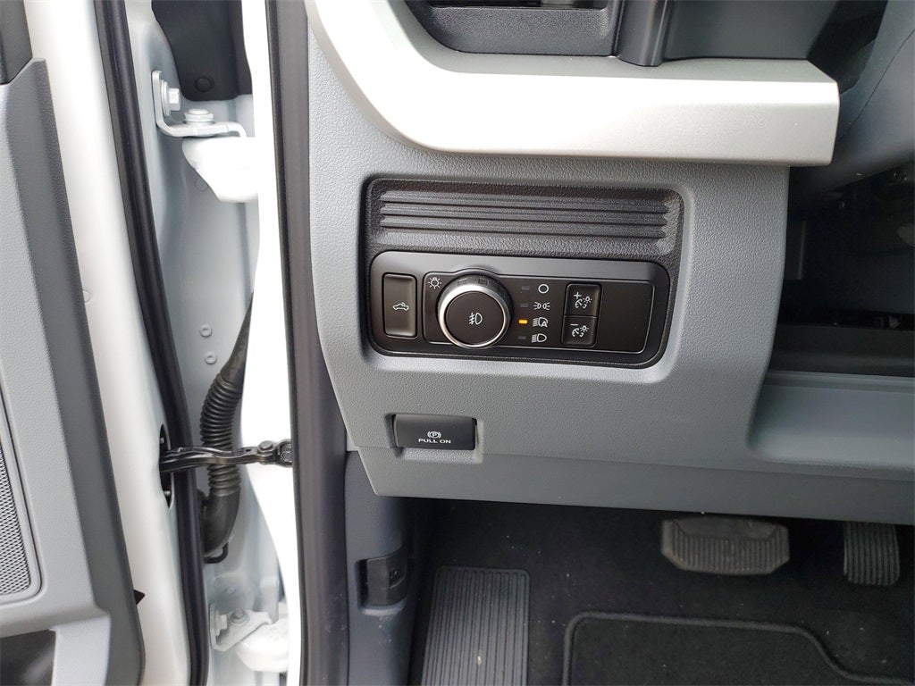 2025 Ford Super Duty F-350® XL