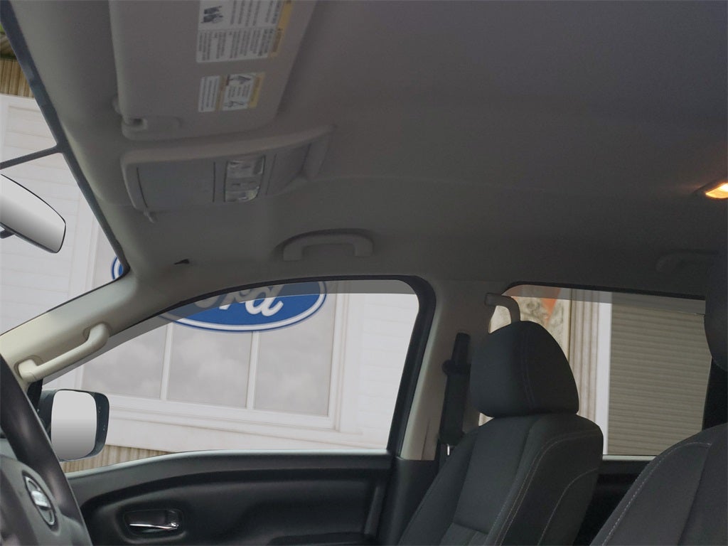 2019 Nissan Titan SV