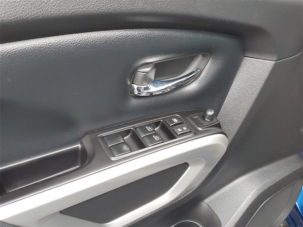 2019 Nissan Titan SV