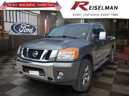 2015 Nissan Titan SV