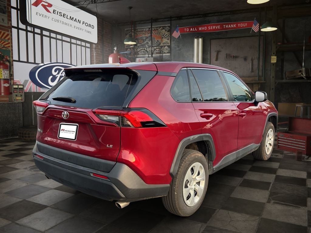 2022 Toyota RAV4 LE