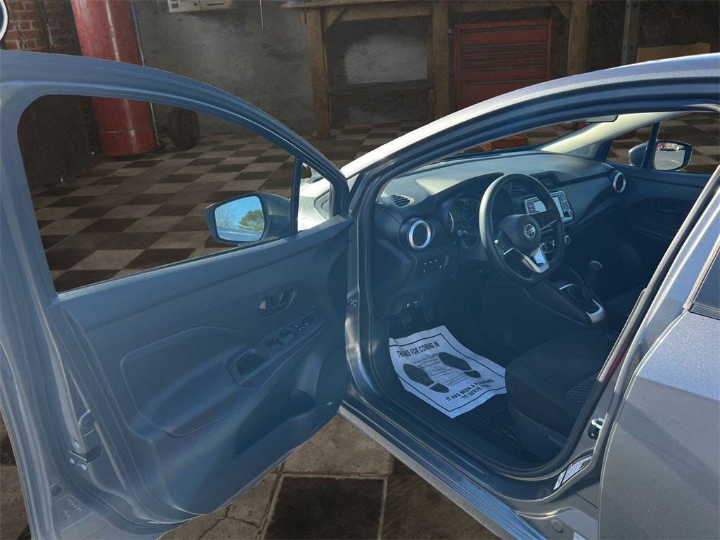 2022 Nissan Versa 1.6 S