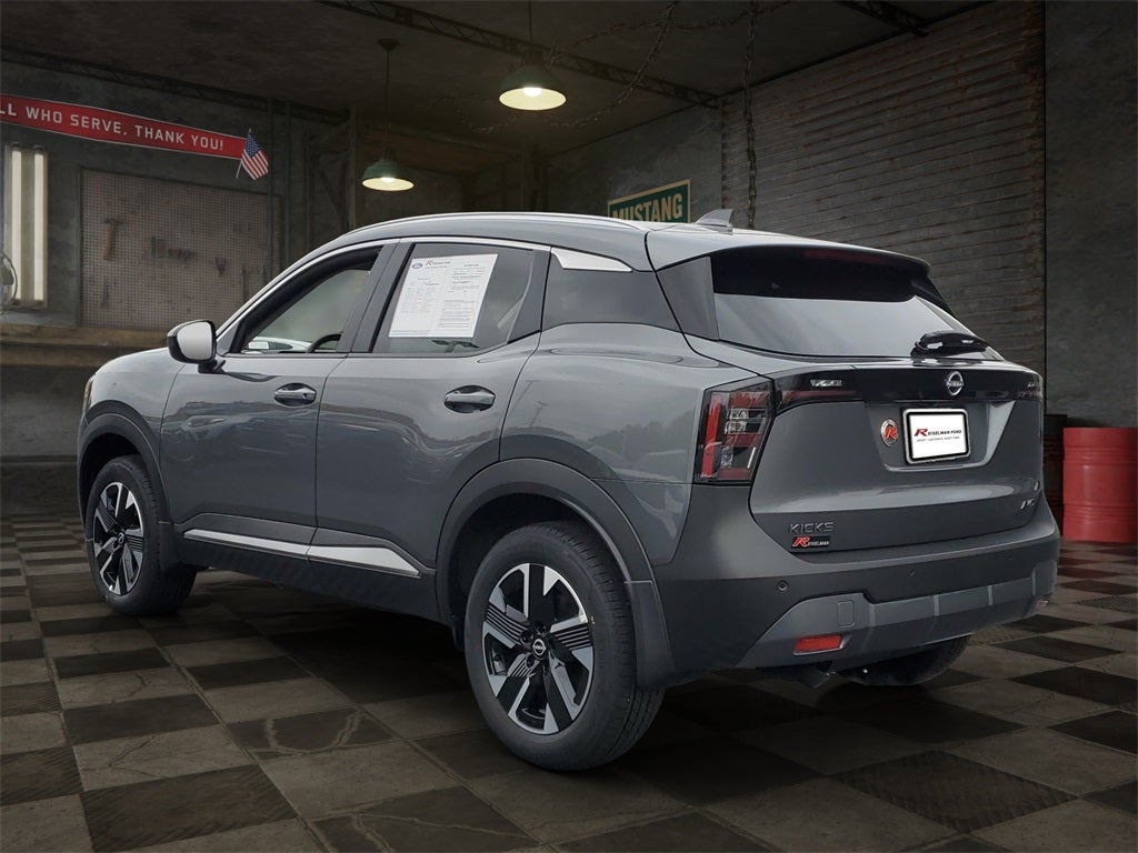 2025 Nissan Kicks SV