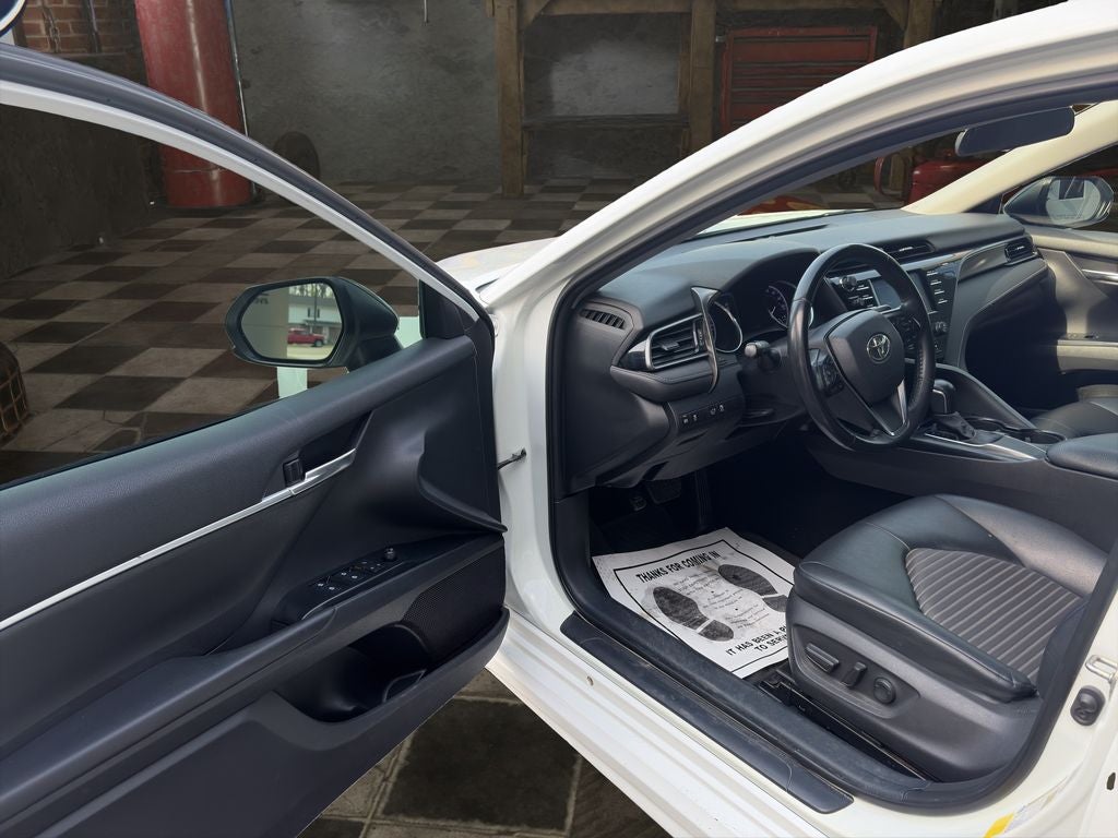 2020 Toyota Camry SE