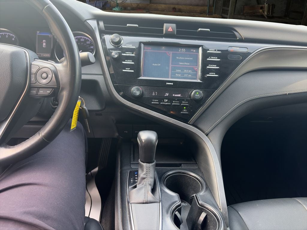 2020 Toyota Camry SE