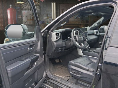 2025 Toyota Sequoia Platinum